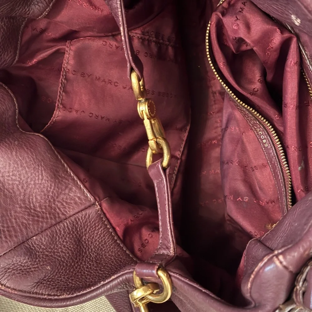 Marc by Marc Jacobs Classic
 Burgundy LeatherTote Bag - Picture 7 of 10